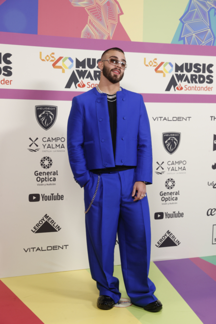 El artista musical Manuel Turizo posa a su llegada a la gala Los40 Music Awards Santander 2023, en la que se premian los mejores artistas nacionales e internacionales, hoy viernes en Madrid.