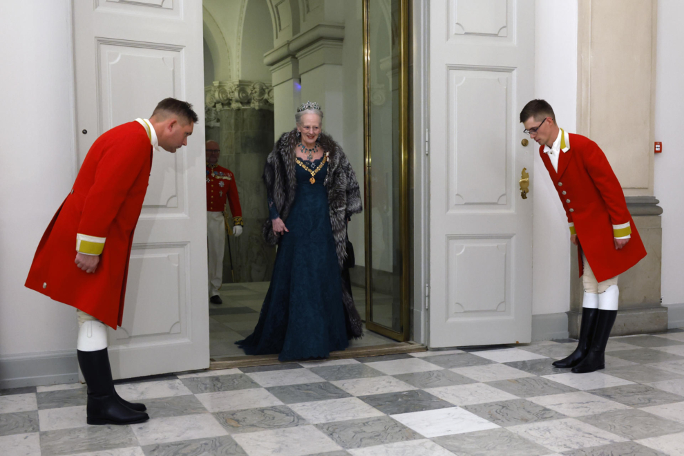 La reina Margarita de Dinamarca a su llegada a la cena de gala ofrecida en el Palacio de Christiansborg, dentro de la visita de estado de tres días de los reyes de España a Dinamarca