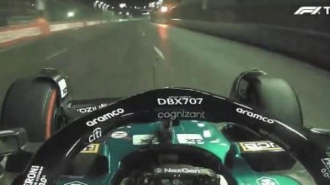 Fernando Alonso sortea una alcantarilla durante los Libres 1 del Gran Premio de Las Vegas de Fórmula 1 Fernando Alonso sortea una alcantarilla durante los Libres 1 del Gran Premio de Las Vegas de Fórmula 1