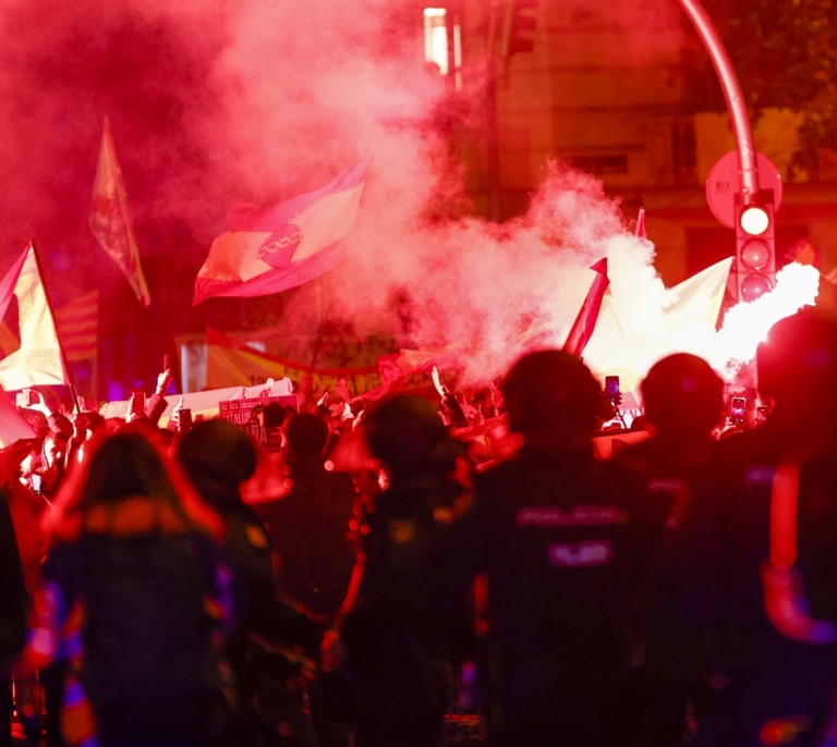 La Policía detiene a varios ultras por los disturbios en Ferraz