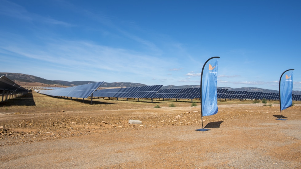 En 2024, Naturgy prevé la entrada en servicio de una treintena de parques eólicos y fotovoltaicos.