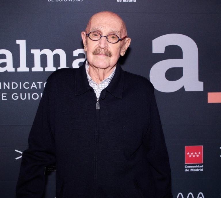 Muere Eduardo Ladrón de Guevara, uno de los creadores de 'Cuéntame', el mismo día del final de la serie