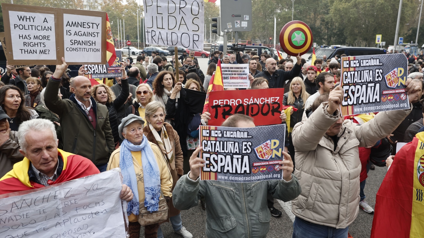 De 'rodea el Congreso' a la huelga general: el 15-M 'patriótico' que calca el modelo de protesta de la izquierda