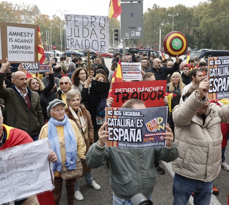 De 'rodea el Congreso' a la huelga general: el 15-M 'patriótico' que calca el modelo de protesta de la izquierda