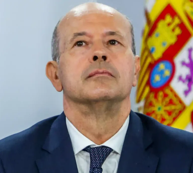 Una retirada incómoda