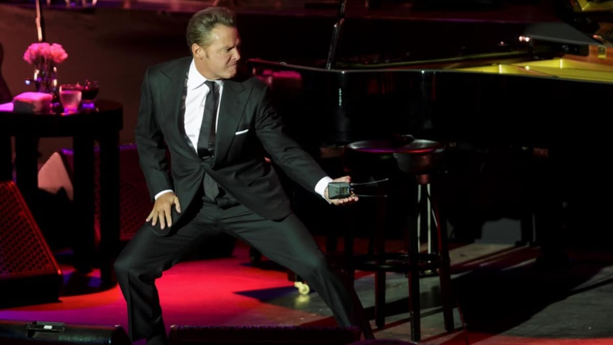 Luis Miguel en un concierto