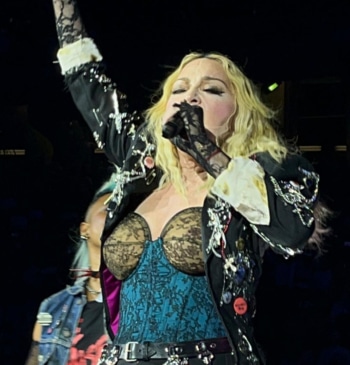 Una Madonna nostálgica, política, familiar y llena de energía reconquista España con [...]