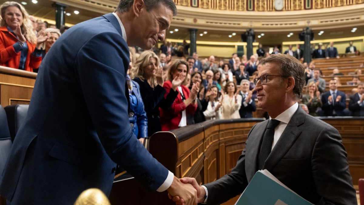 Feijóo a Sánchez mientras le estrechaba la mano: "Esto es una equivocación"