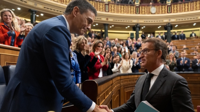 manos_saludo_feijoo_sanchez