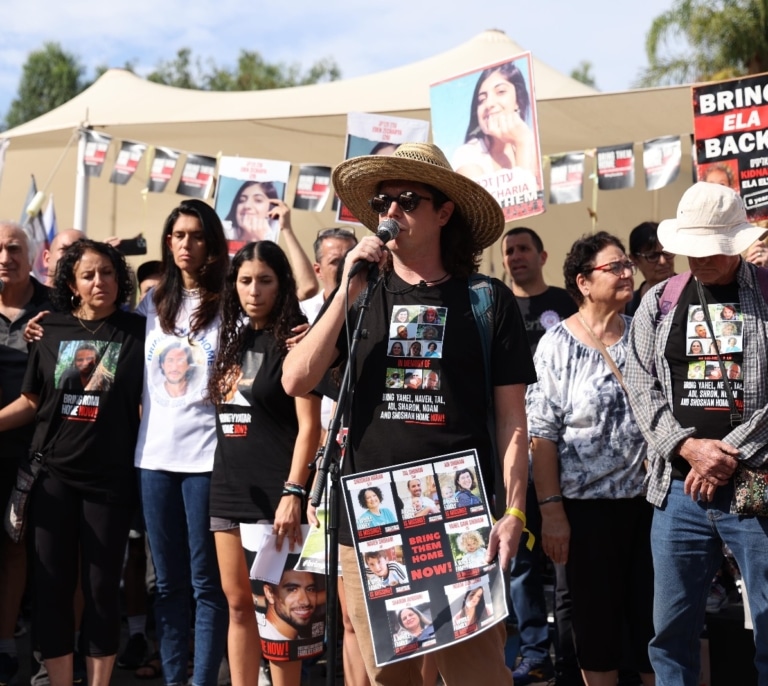 Las familias de los rehenes marchan hacia Jerusalén: "Queremos que vuelvan, queremos respuestas del gobierno"
