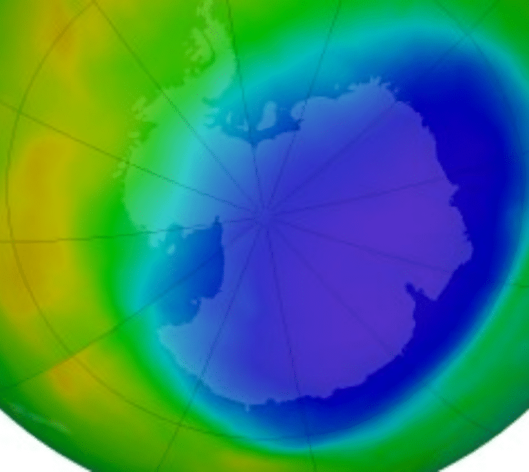 El agujero de la capa de ozono se agranda todos los años en octubre
