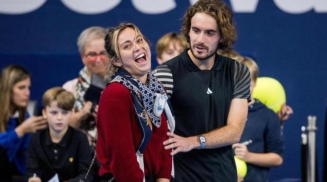 Tsitsipas desvela cómo Paula Badosa ha ayudado a su familia