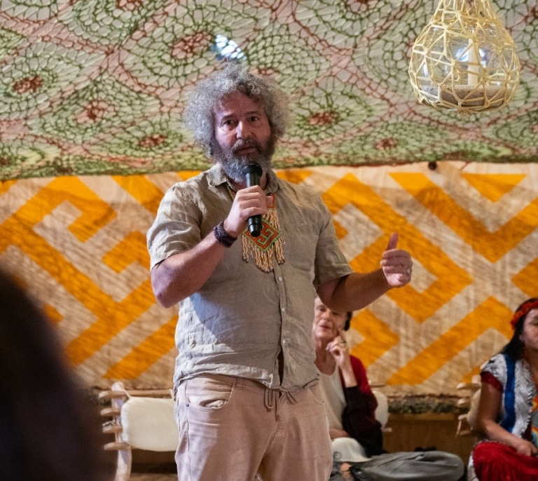 Ernesto Neto: el artista chamán protector de los indígenas y protegido por los coleccionistas