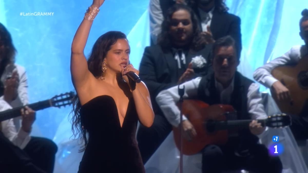 Rosalía, en la apertura de los Latin Grammy