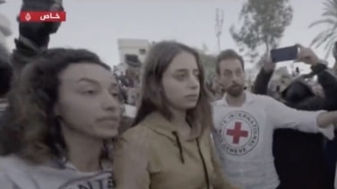 Hamás libera a una rehén francesa en la cuenta atrás hacia el fin de la extensión de la tregua