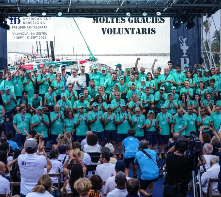 El Team B se acerca a las 3.000 candidaturas a un mesa del cierre del programa de voluntariado de la America's Cup