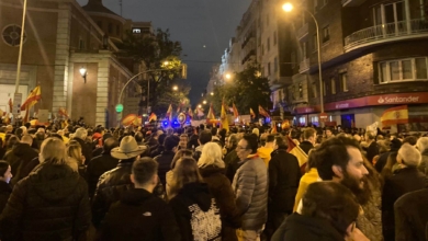 El rechazo a la amnistía se extiende a una veintena de ciudades en la octava noche de protestas