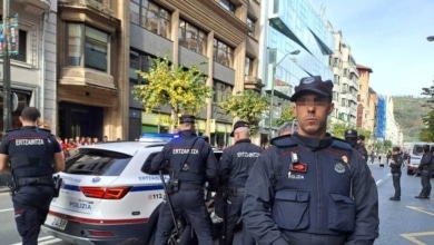 Un detenido en la concentración de Vox frente a la sede del PSE en Bilbao