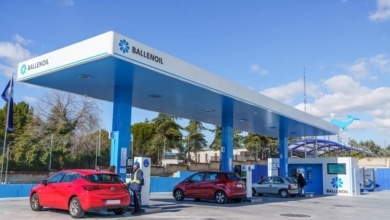 Cepsa revienta el mercado comprando las gasolineras low cost Ballenoil