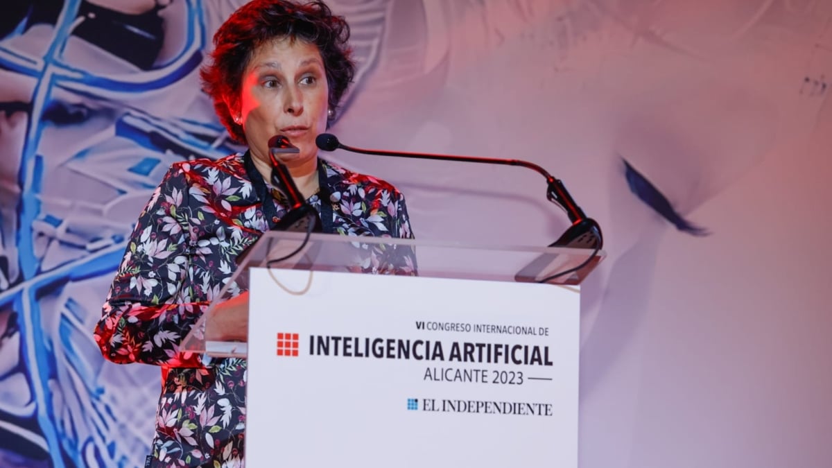 Asunción Gómez-Pérez: "Debemos preguntarnos si la IA está transformando nuestro idioma"