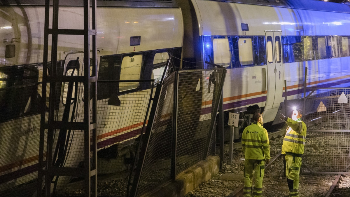 Colisión de trenes en la estación malagueña de El Chorro-Caminito del Rey