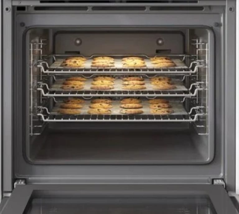 El horno multifunción pirolítico que estabas buscando es de Bosch y está rebajado más de 200 euros