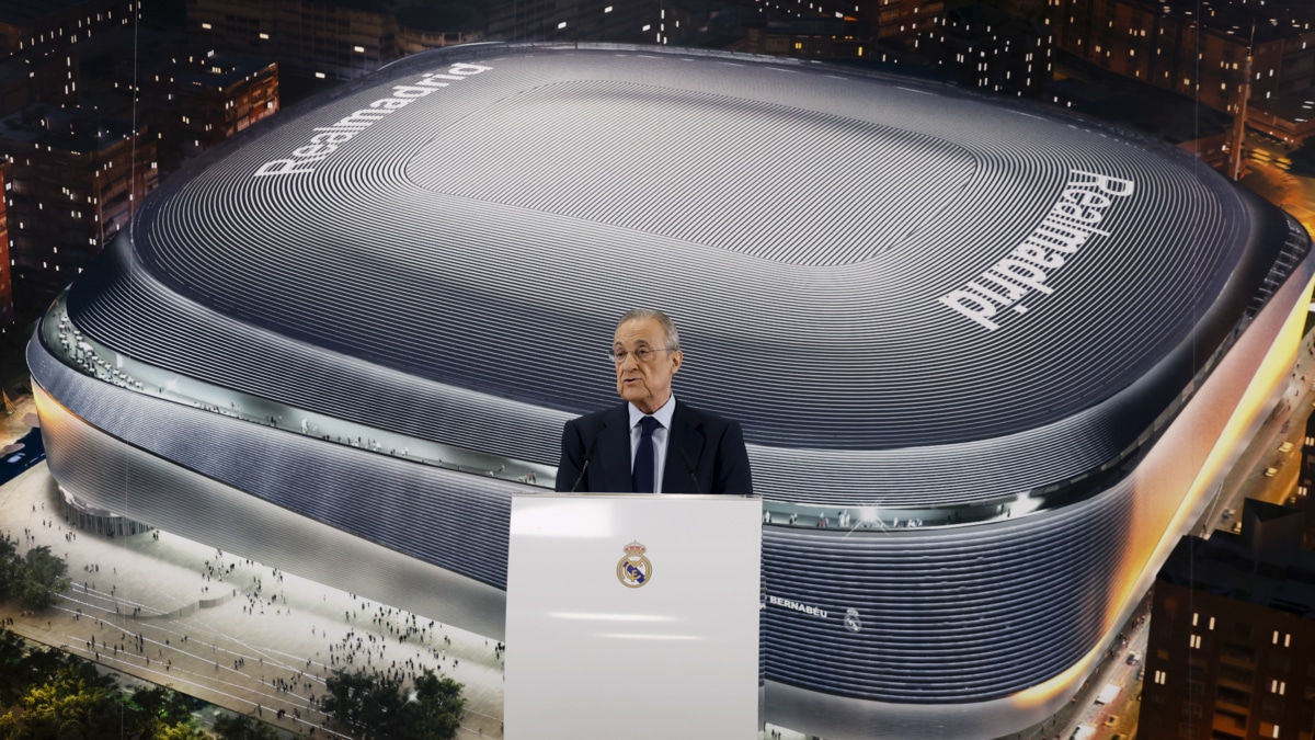 El presidente del Real Madrid, Florentino Pérez, durante la tradicional Copa de Navidad a los medios de comunicación