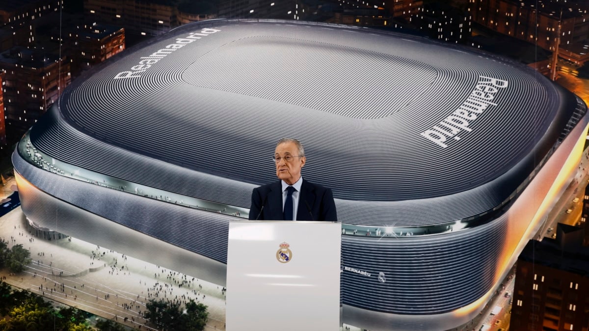 El presidente del Real Madrid, Florentino Pérez, durante la tradicional Copa de Navidad a los medios de comunicación