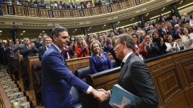 Sánchez y Feijóo abordan con escepticismo su reunión en el Congreso