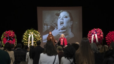 La madre de Itziar Castro en su capilla ardiente: "No me esperaba esta acogida"