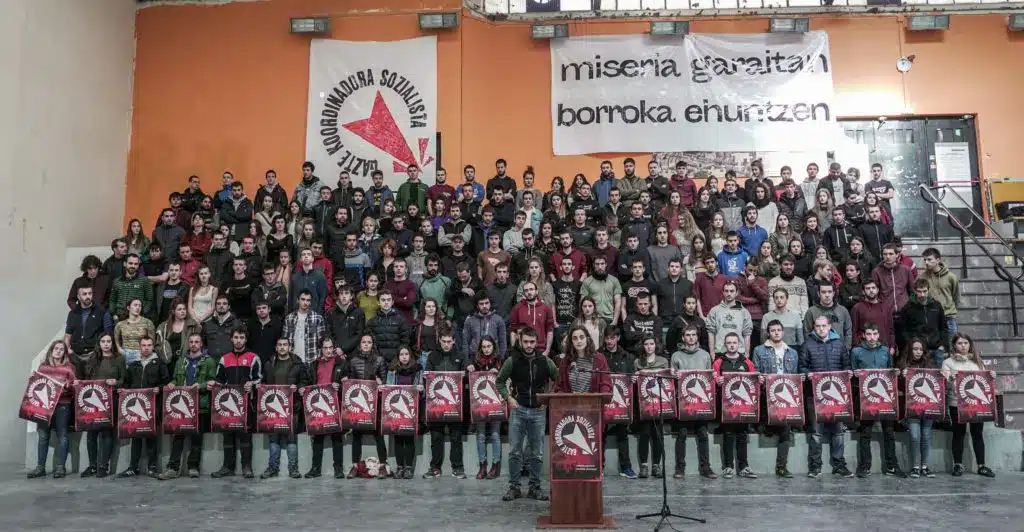 Organizaciones juveniles críticas con Bildu convocan a sus bases para organizarse políticamente