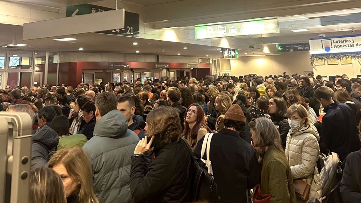 Una avería de infraestructura enciende el caos en la estación de Chamartín y provoca retrasos de horas en los trenes de alta velocidad