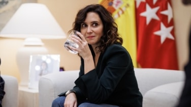 Ayuso critica la prohibición de fumar en las terrazas con imágenes de la epidemia de fentanilo en EEUU