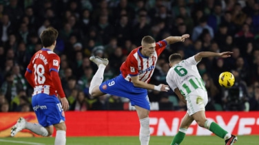 El Betis merma el liderato del Girona gracias al gol de Germán Pezzella
