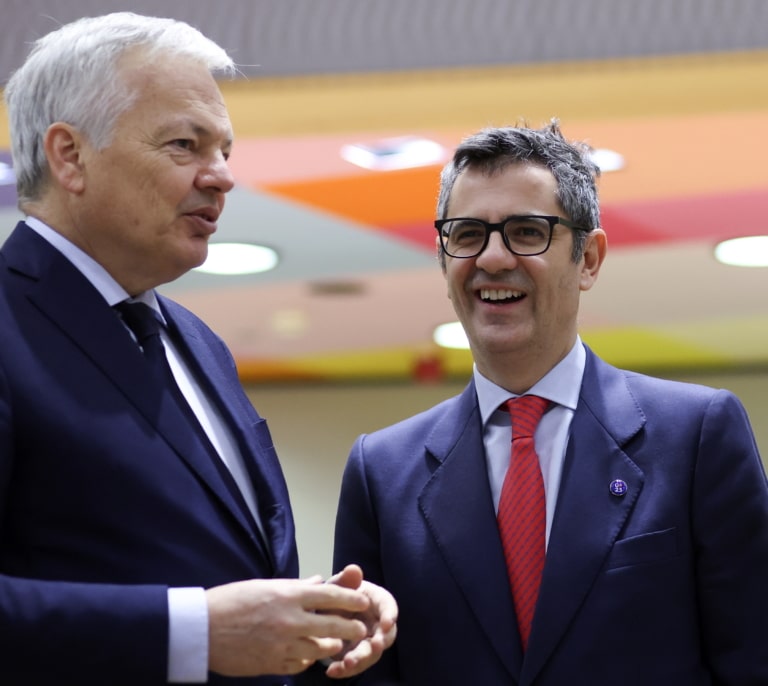 Reynders insiste en que Bruselas sigue teniendo "preguntas" sobre la ley de amnistía tras su reunión con Bolaños