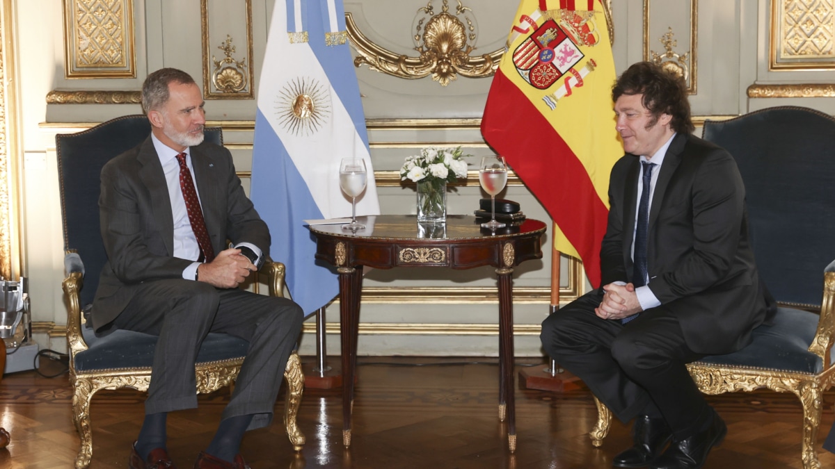 El Rey Felipe VI se reúne con Milei en víspera de su investidura como presidente de Argentina