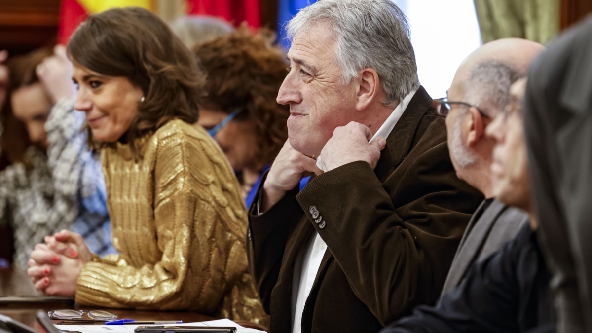 Joseba Asiron, en el pleno del Ayuntamiento de Pamplona.