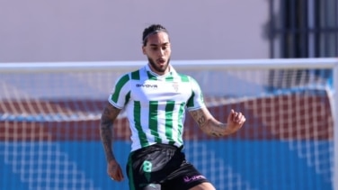 El jugador del Córdoba Dragisa Gudelj se vuelve a desplomar en pleno partido
