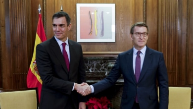 Gobierno y PP firman su primer gran pacto: reforma de la Constitución para eliminar el término "disminuidos"