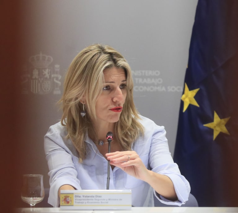 Díaz propone subir el SMI un 4%, hasta los 1.123 euros al mes