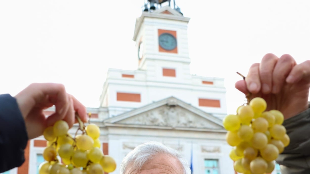 Uvas en la Puerta del Sol de Madrid.