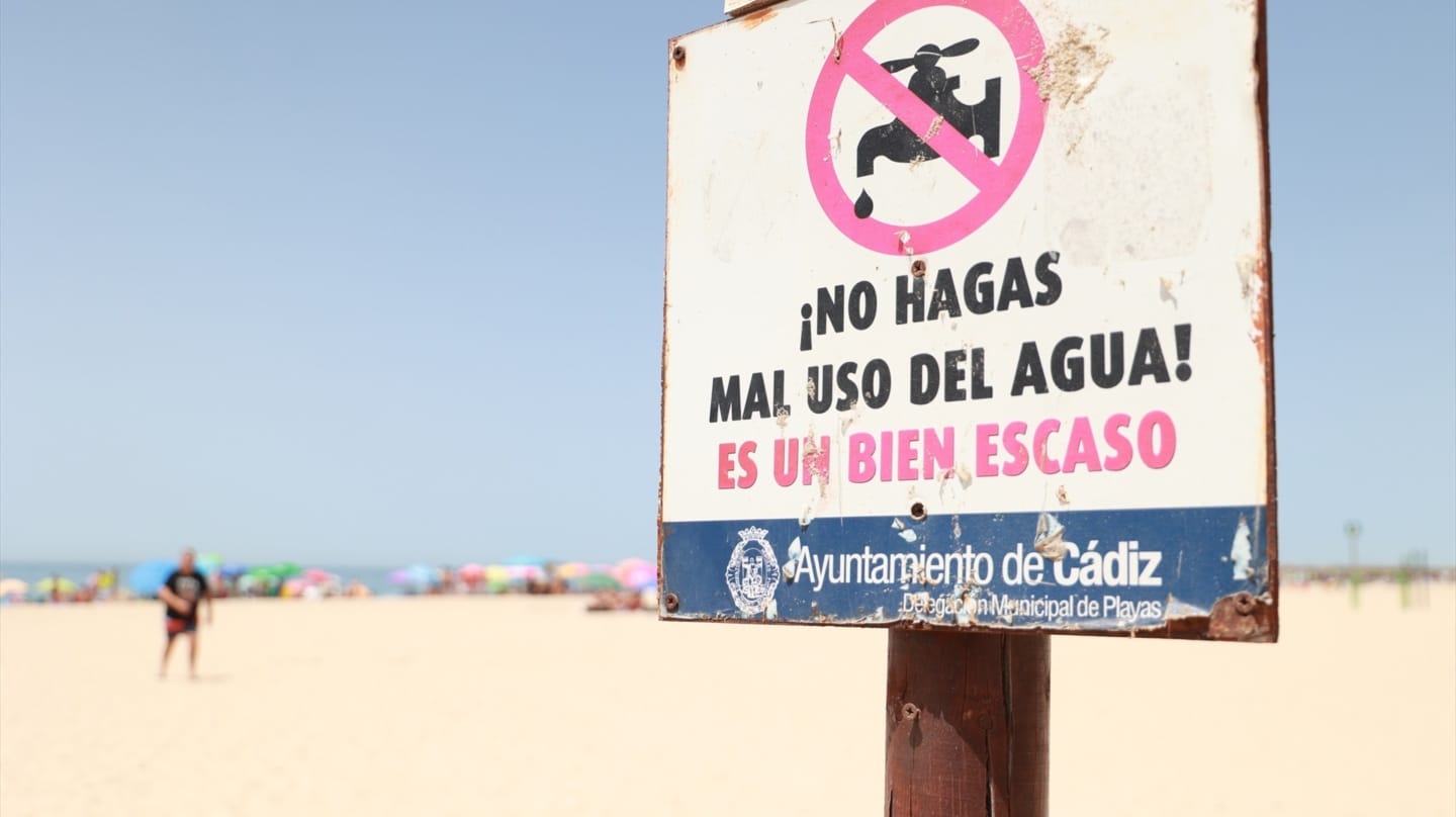 Imagen de la playa de la Victoria de Cádiz.