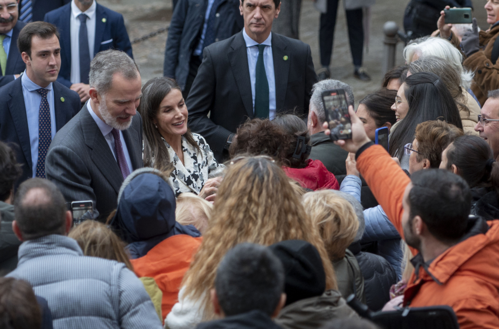 El Rey Felipe VI y la Reina Letizia durante la inauguración de la Residencia Comunitaria “Hospital del Rey” en Toledo.