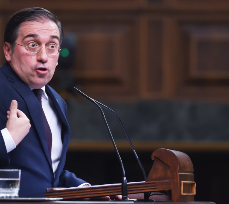 La “revolución feminista” bajo la que Albares decapitó a su equipo: “No quiere que nadie le haga sombra”