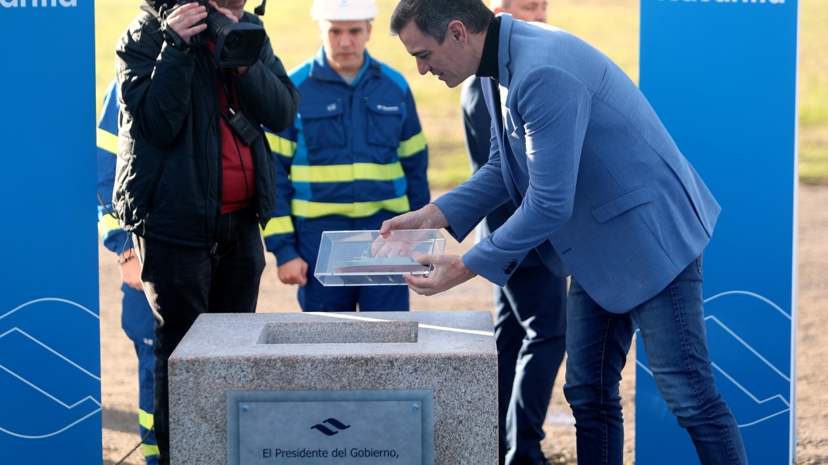 Pedro Sánchez en la sede de Navantia en Ferrol.