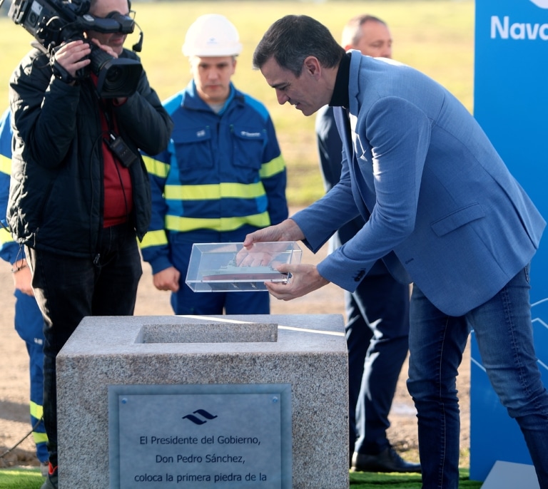 El PP acusa a Sánchez de usar el Falcon para ir hoy de La Coruña a Santiago