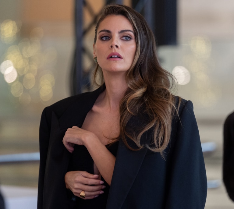 El negro y la reivindicación arrasan en la alfombra roja de los premios Forqué