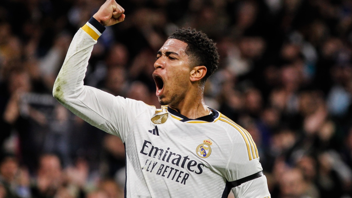 El futbolista del Real Madrid Jude Bellingham celebra un gol al Villareal en el Santiago Bernabéu