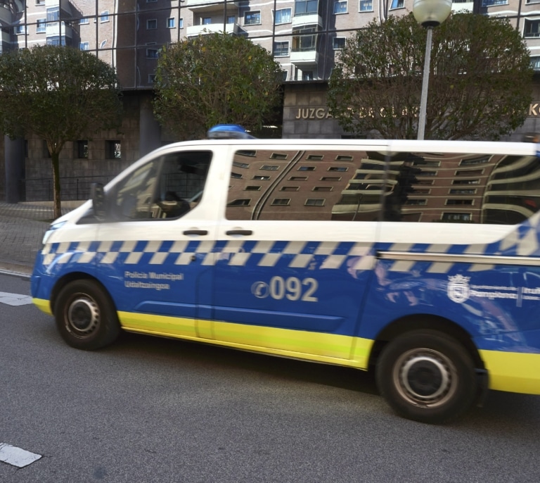 La policía detiene a un chico de 25 años por tocamientos a una menor de 15 en una discoteca de Pamplona