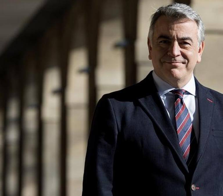 "Ahora seríamos más exigentes con el PSOE en Vitoria. Se ha puesto al nivel moral de Bildu"